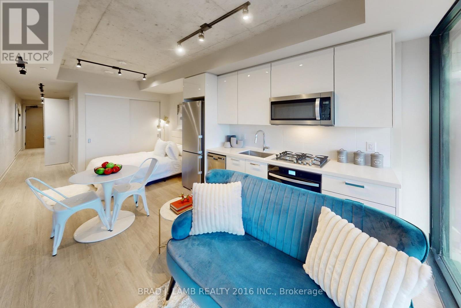 #1014 195 MCCAUL STREET - 5