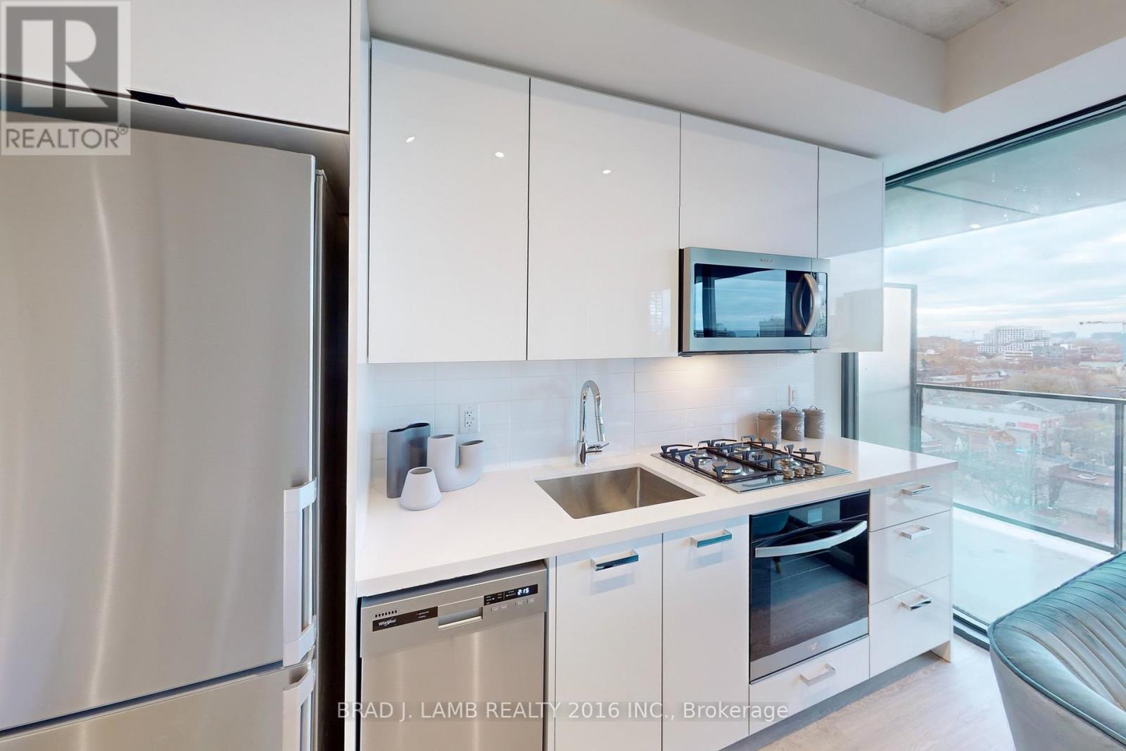 #1014 195 MCCAUL STREET - 8