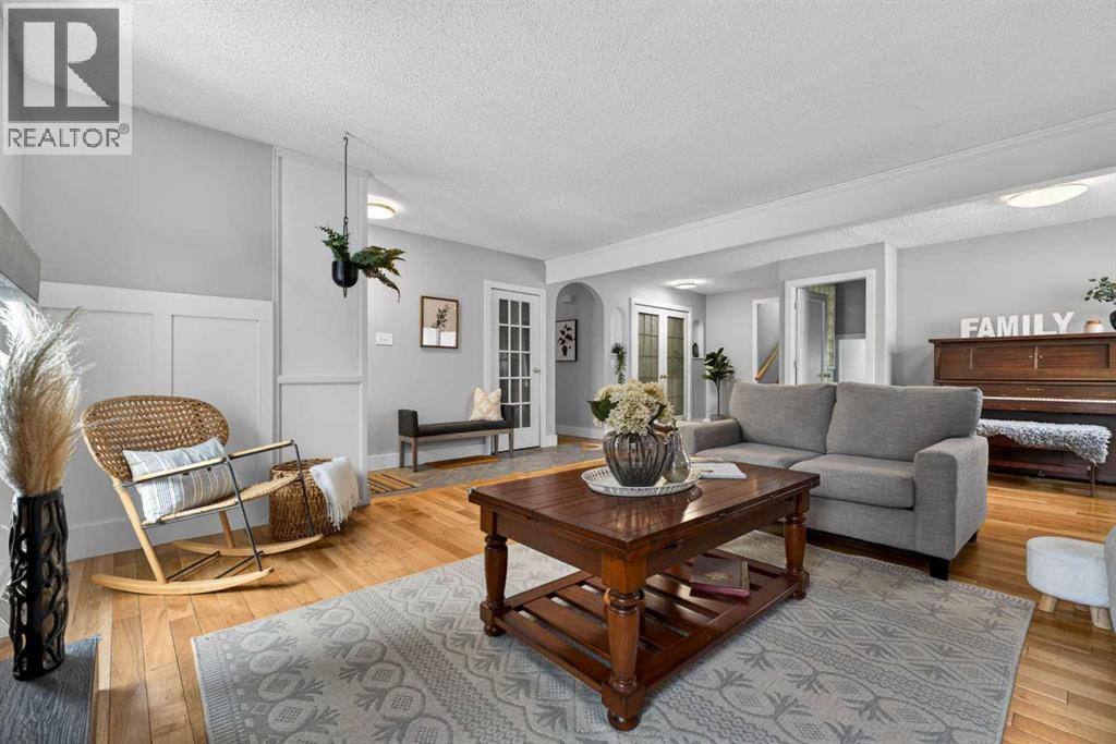 Single Family House for Sale in  Foxwell Road SE Fairview Calgary 