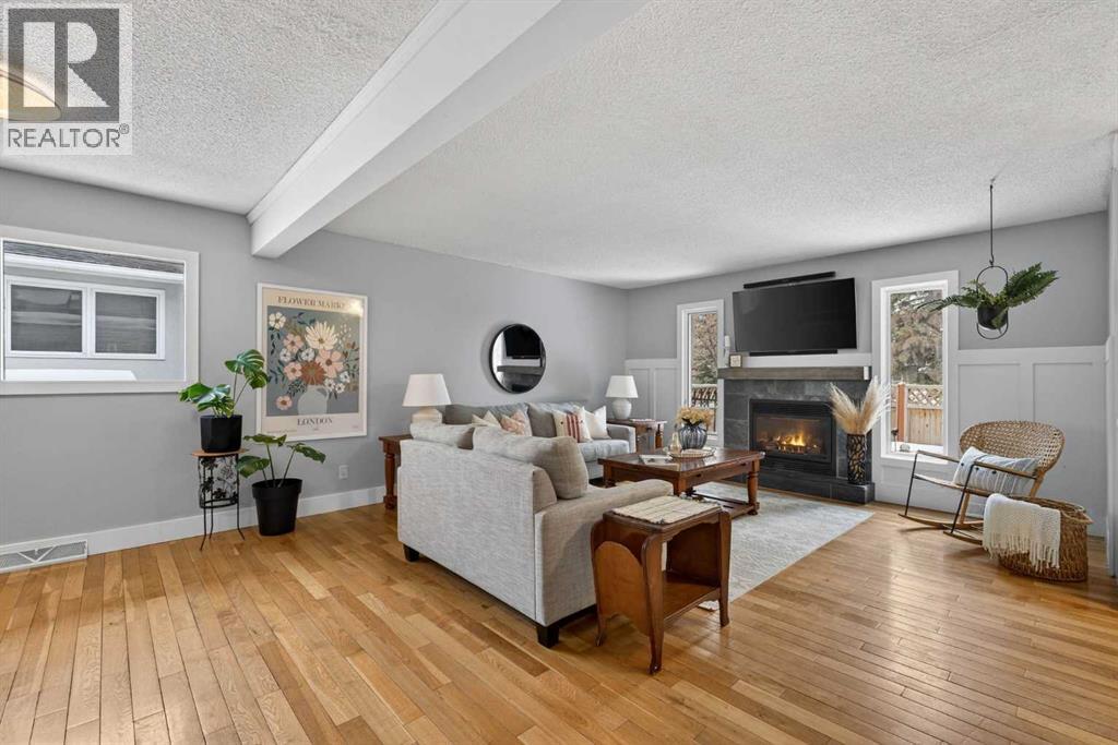 Single Family House for Sale in  Foxwell Road SE Fairview Calgary 