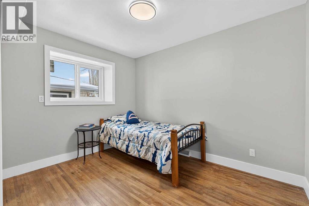 Single Family House for Sale in  Foxwell Road SE Fairview Calgary 