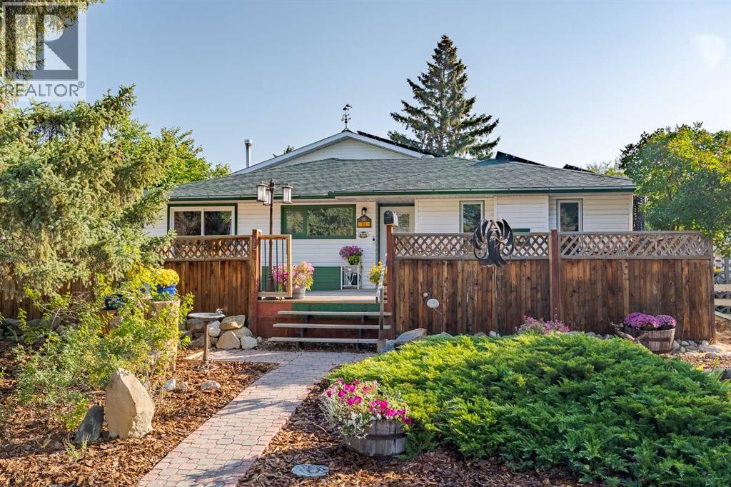 Single Family House for Sale in  Foxwell Road SE Fairview Calgary 