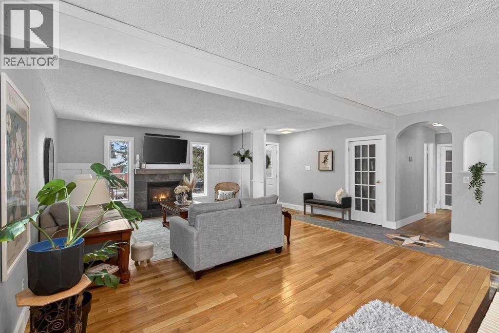 Single Family House for Sale in  Foxwell Road SE Fairview Calgary 