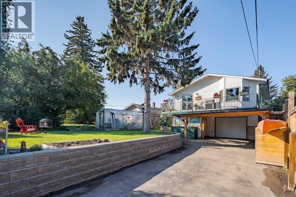 Single Family House for Sale in  Foxwell Road SE Fairview Calgary 