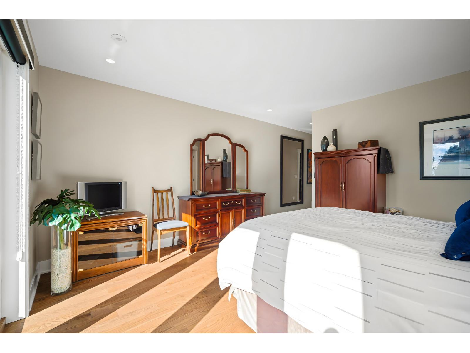 13387 13A AVENUE, Surrey