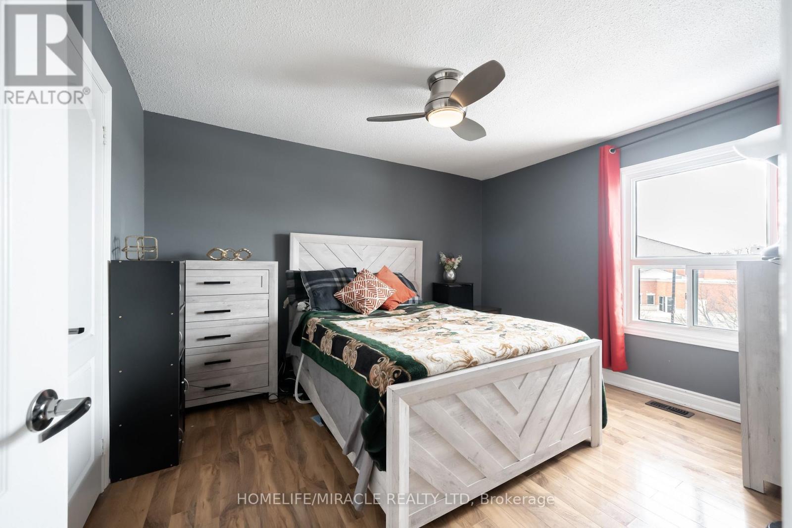 #150 150 ENDERBY CRESCENT - 11