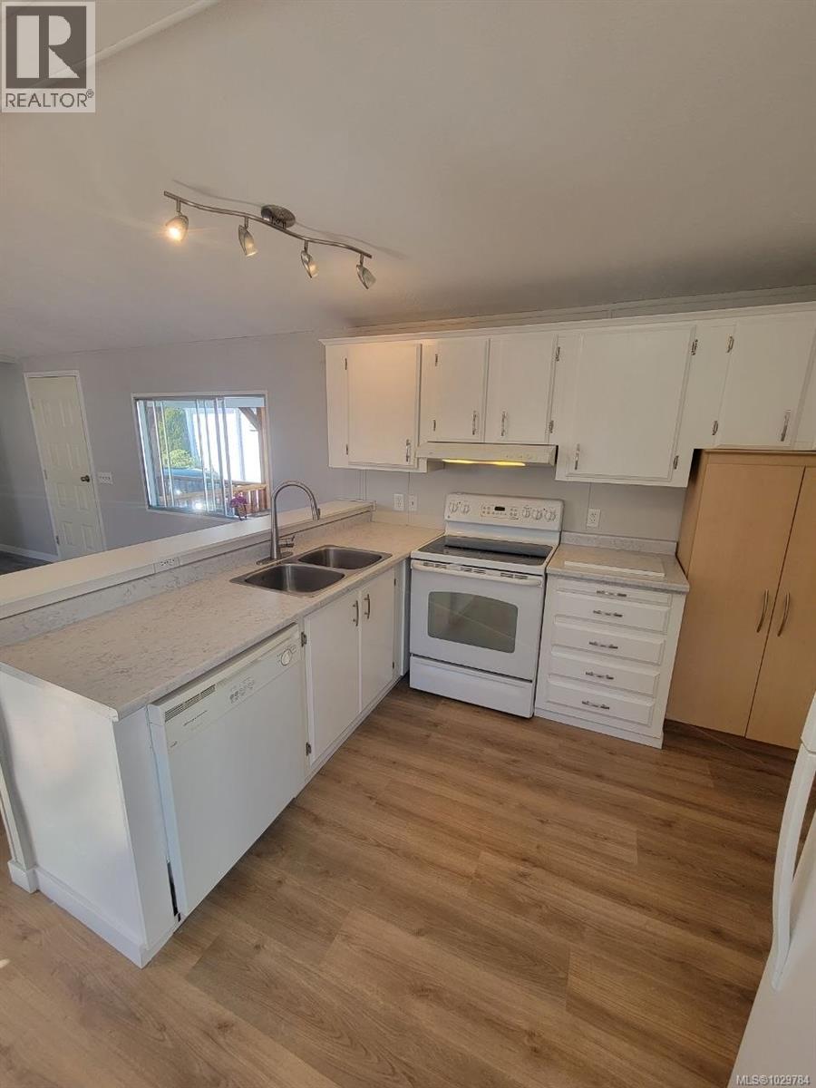 8 7871 West Coast Road, Sooke