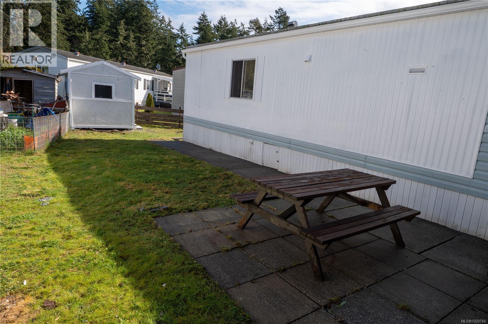 8 7871 West Coast Road, Sooke