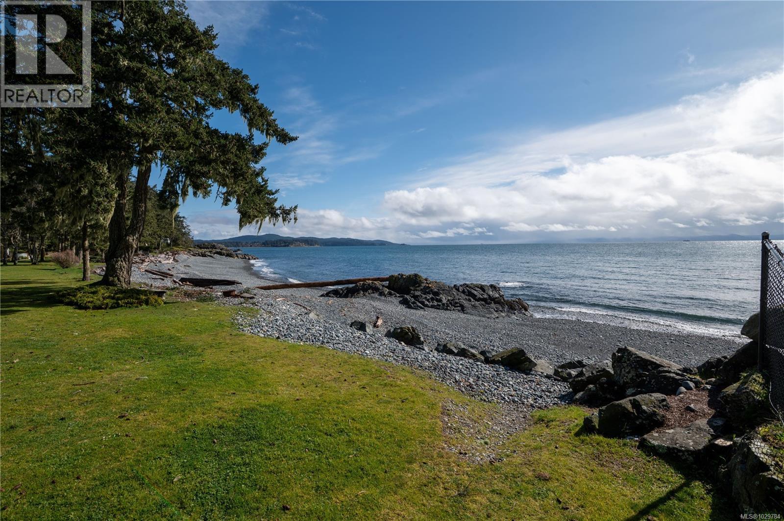 8 7871 West Coast Road, Sooke