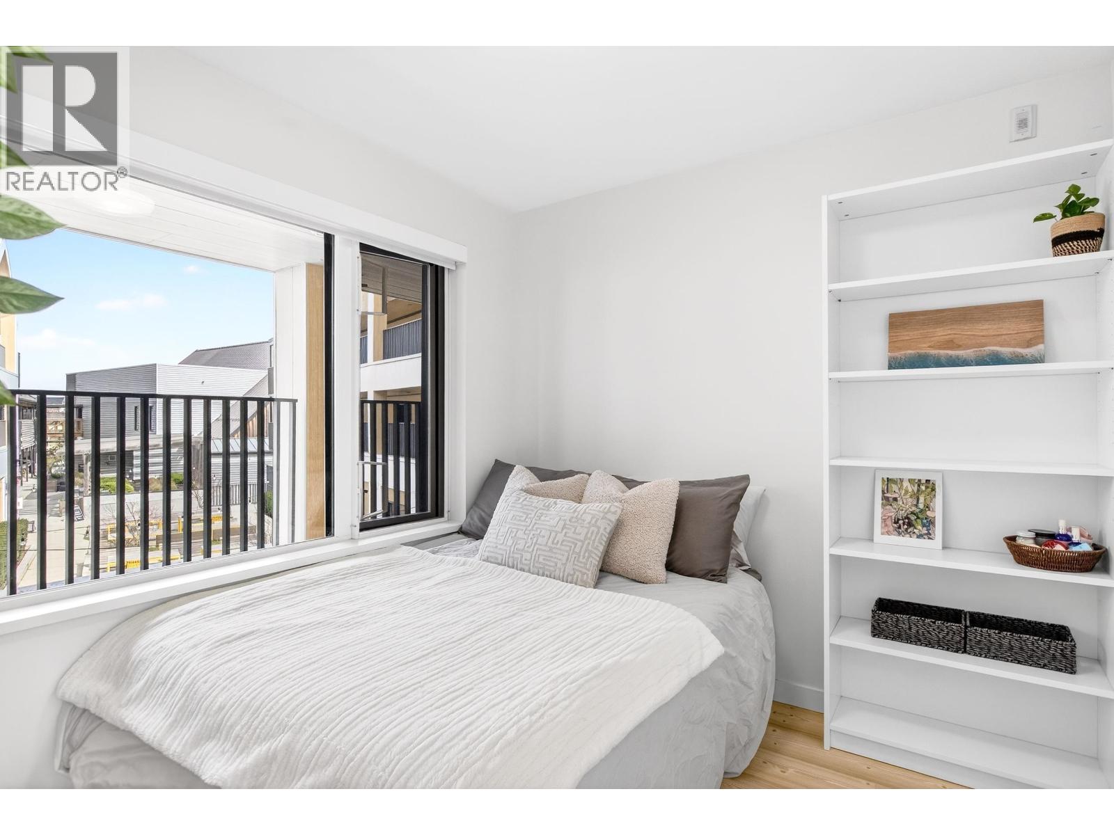 #206-251 BOUNDARY BAY Road, Tsawwassen