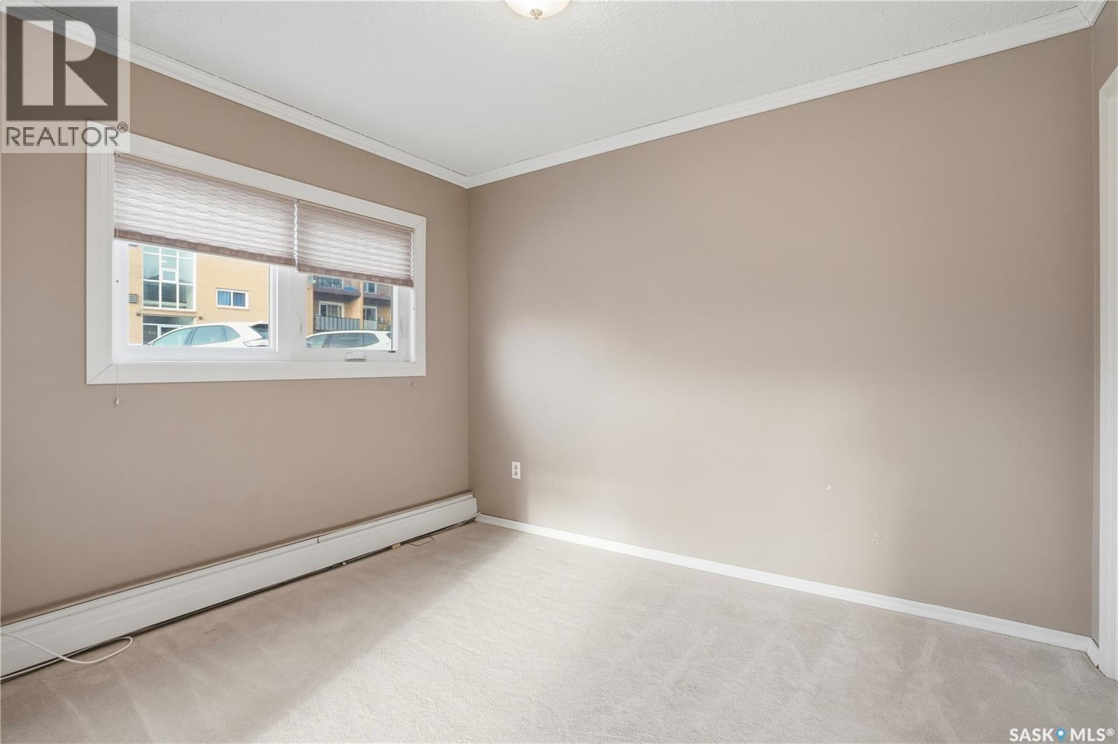 Single Family House Low rise for Sale in   Rae STREET Regina 