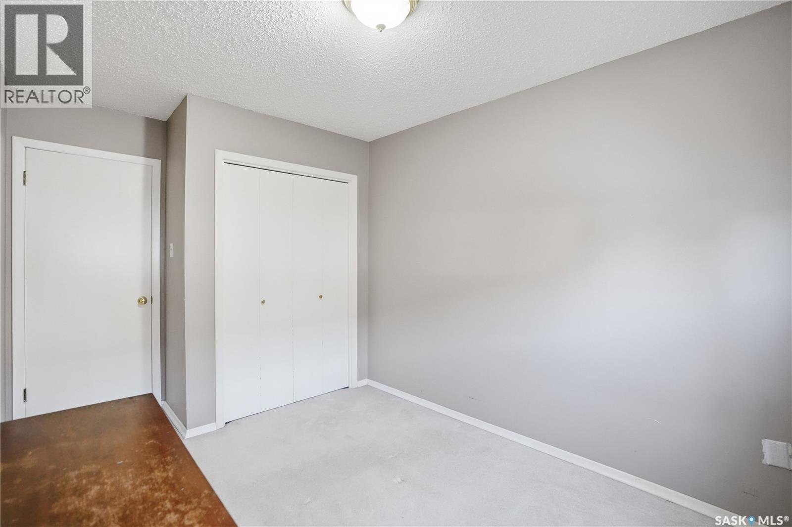 Single Family House Low rise for Sale in   Rae STREET Regina 