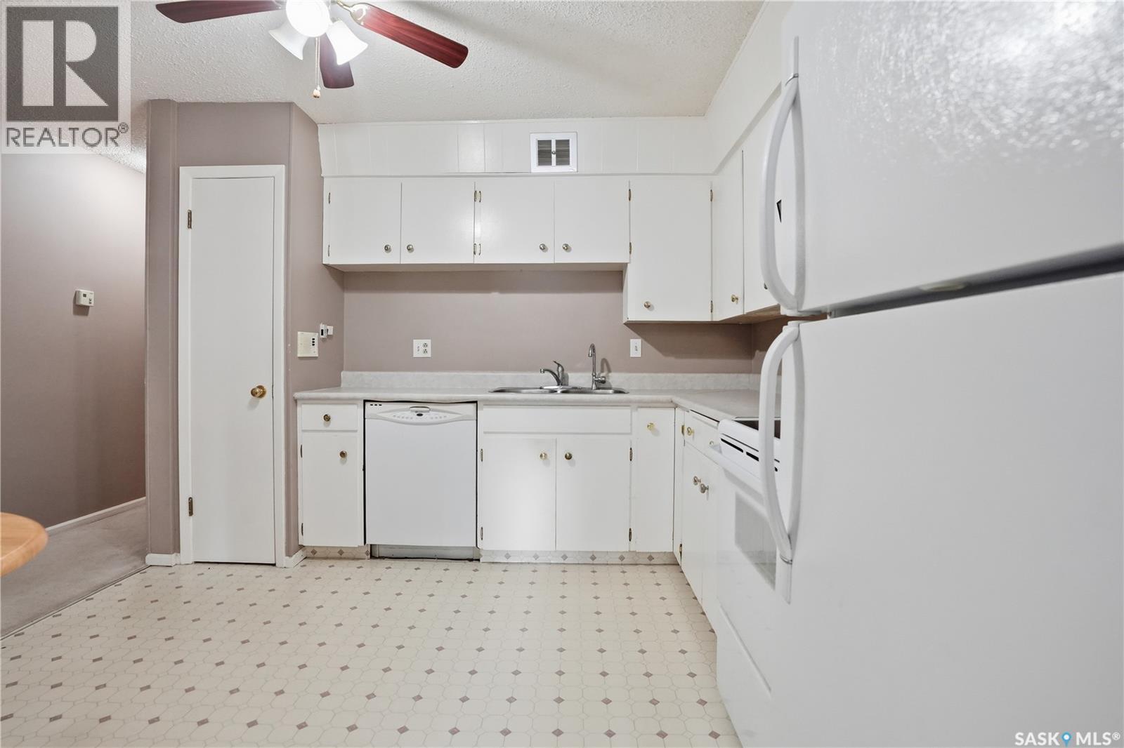 #1 4341 RAE STREET - 5