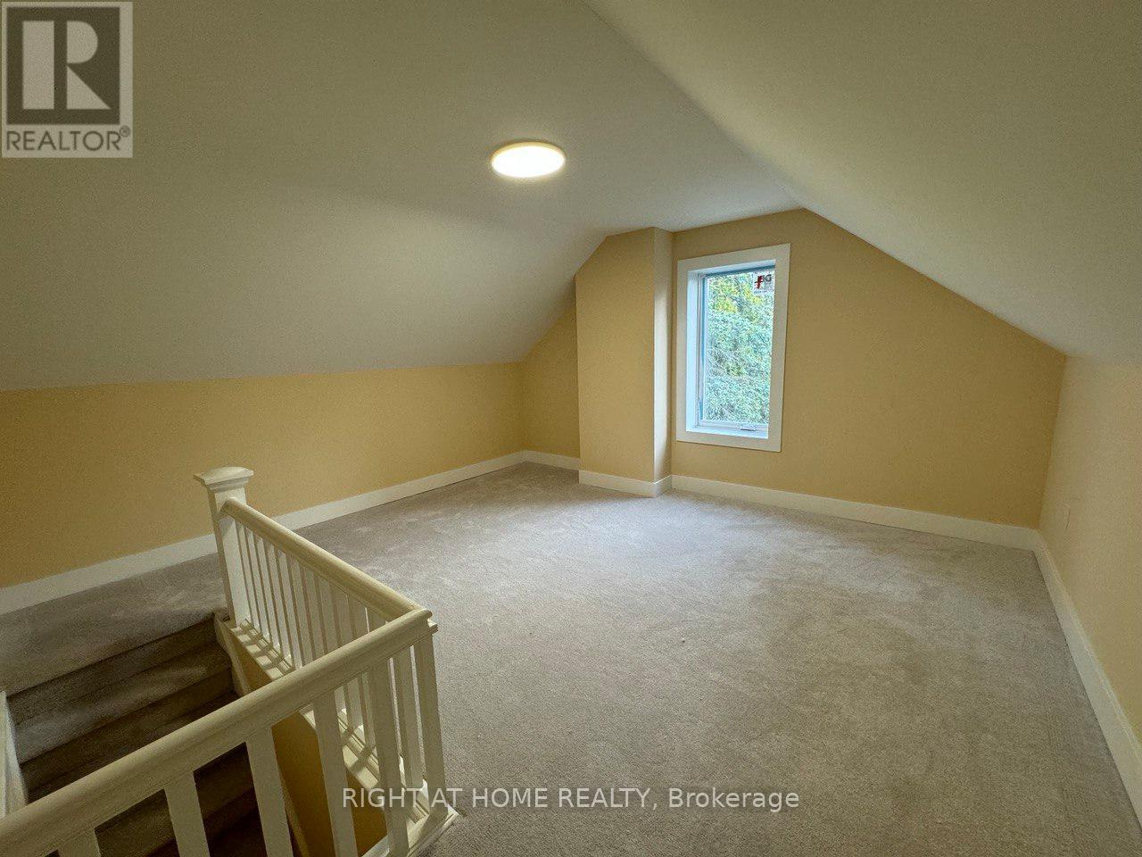 22 O'BRIEN STREET N - 11