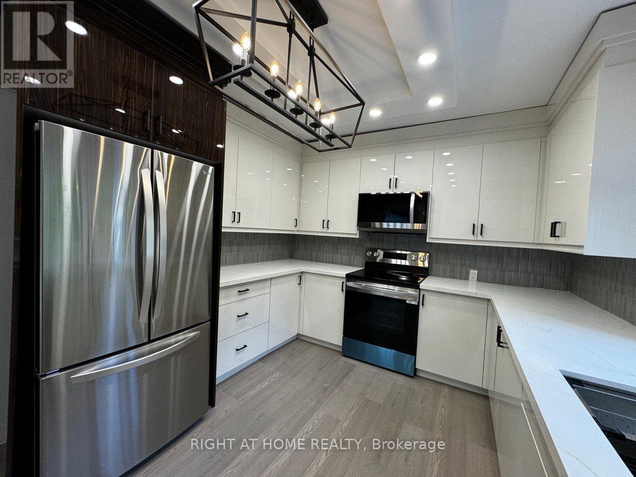 22 O'BRIEN STREET N - 6