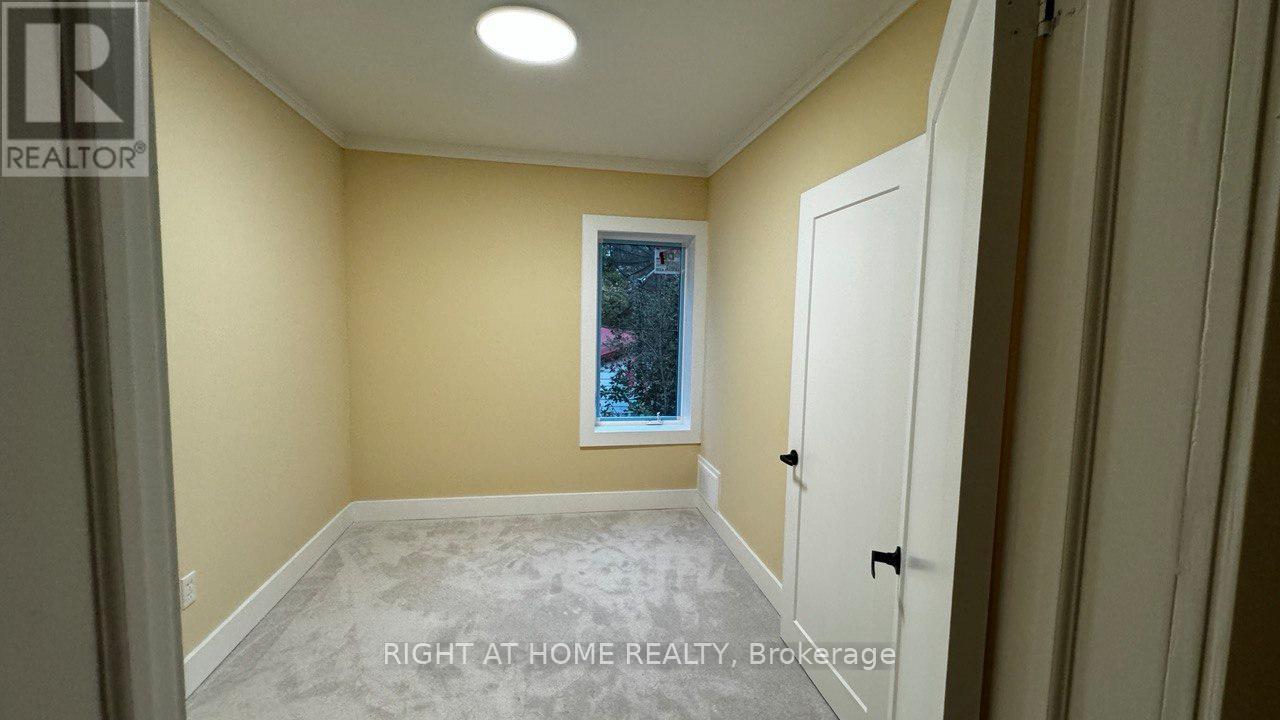 22 O'BRIEN STREET N - 9