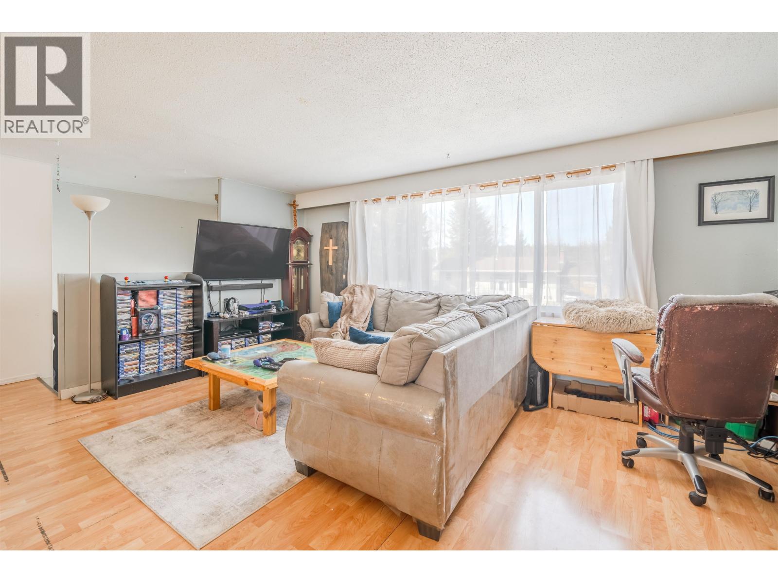 287 ELM AVENUE - 10