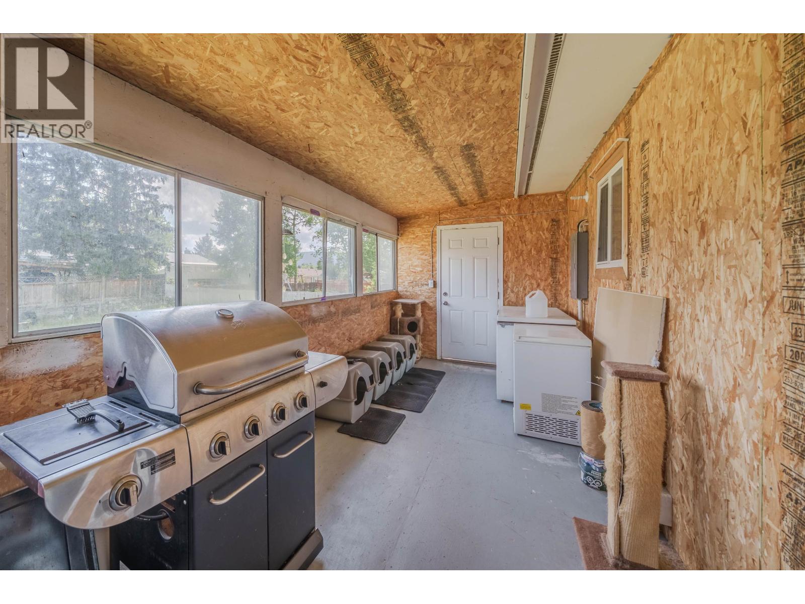 287 ELM AVENUE - 24