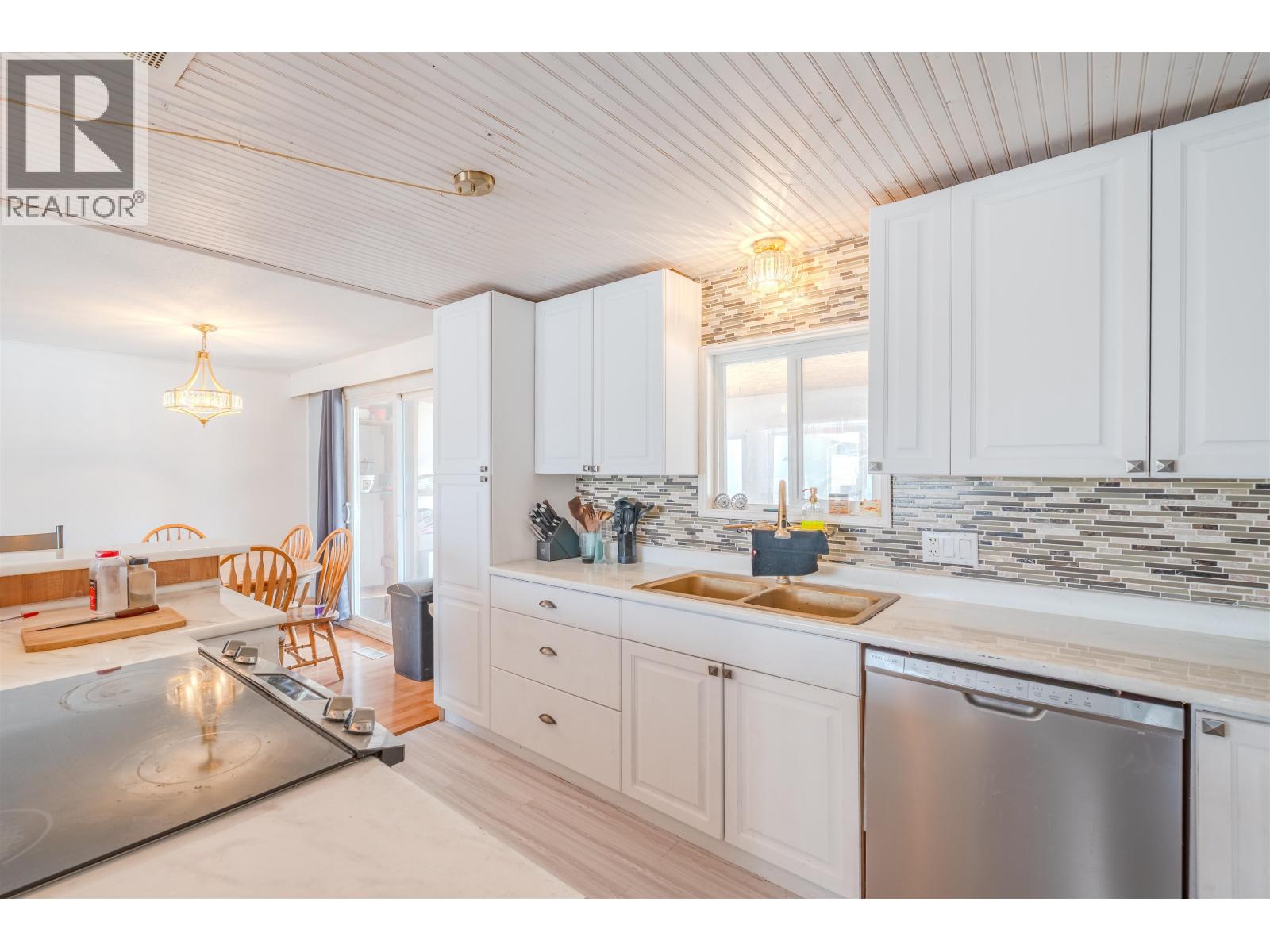 287 ELM AVENUE - 5
