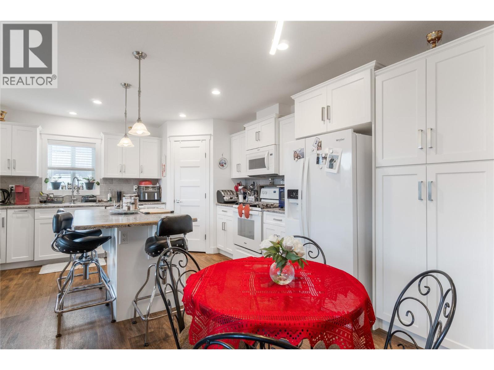 4540 72 AVENUE NE - 9