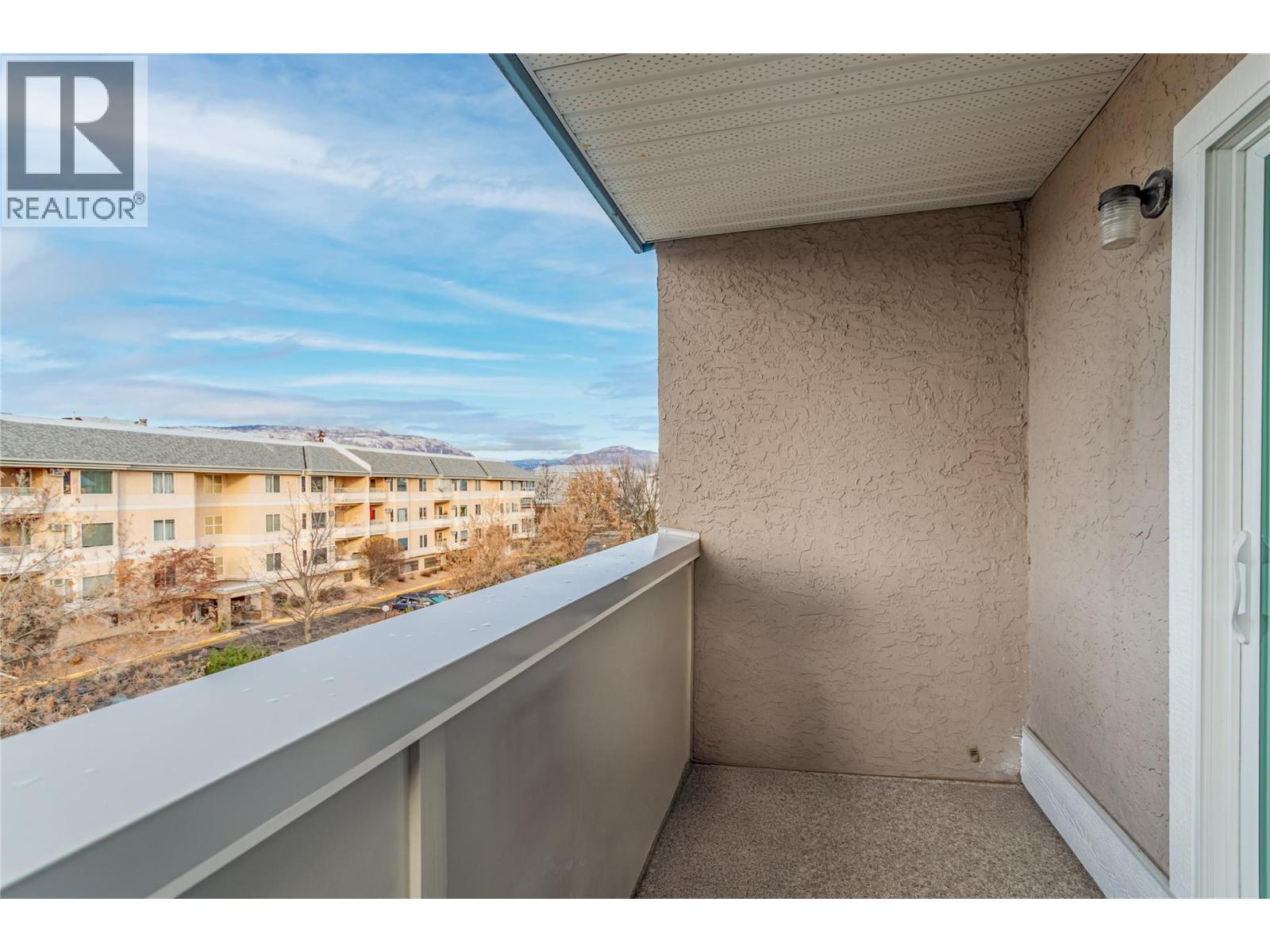 #411 3160 De Montreuil Court - 21