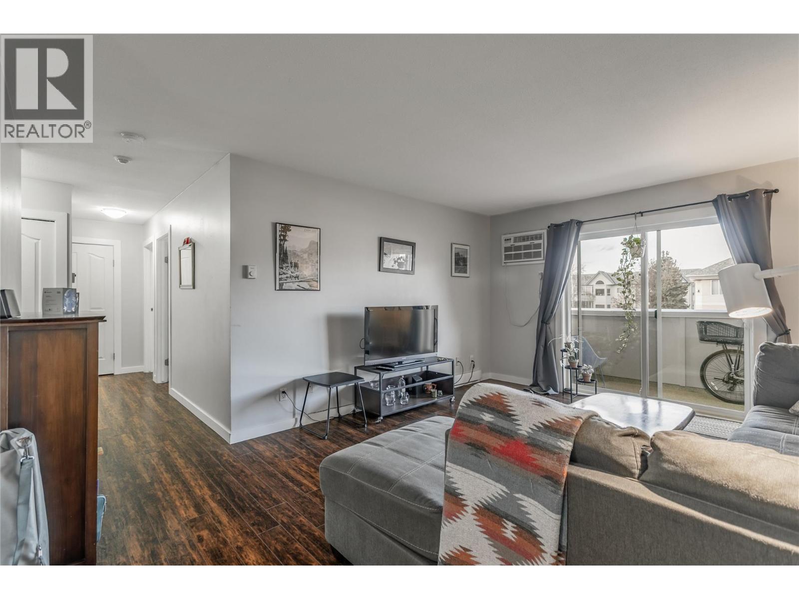 #411 3160 De Montreuil Court - 7