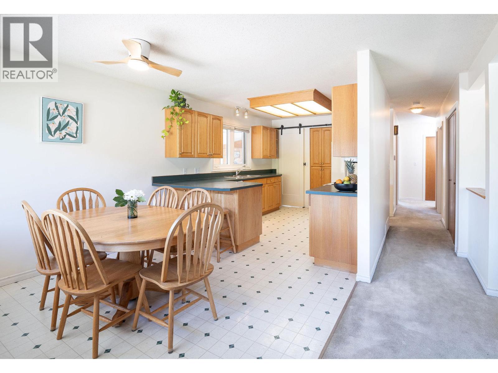 815 Fourth Street E, Revelstoke