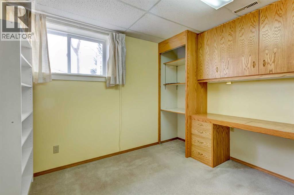 Single Family House for Sale in  Vandoos Villas NW Varsity Calgary 