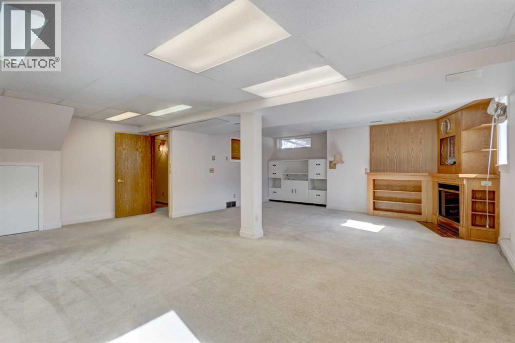 Single Family House for Sale in  Vandoos Villas NW Varsity Calgary 