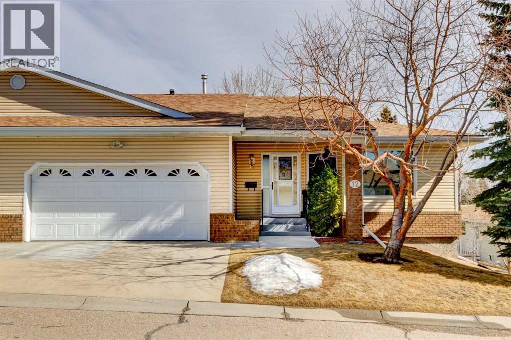 Single Family House for Sale in  Vandoos Villas NW Varsity Calgary 