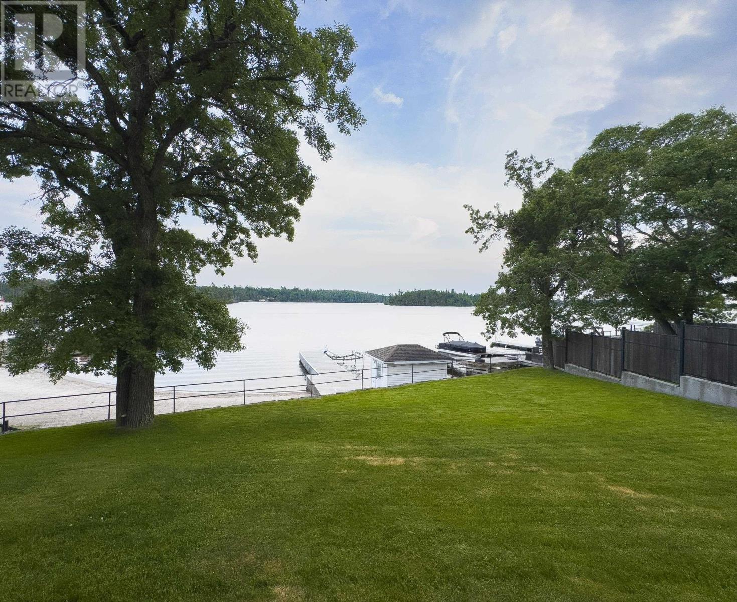 110 Lakeside Crescent