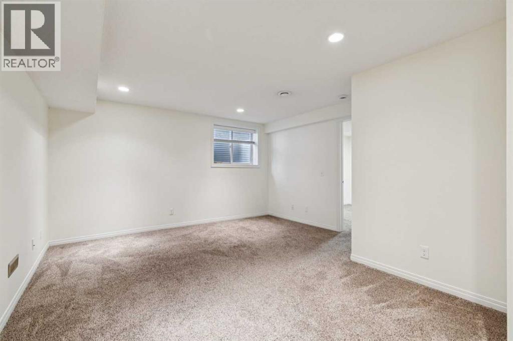 Single Family House for Sale in  Auburn Bay Manor SE Auburn Bay Calgary 