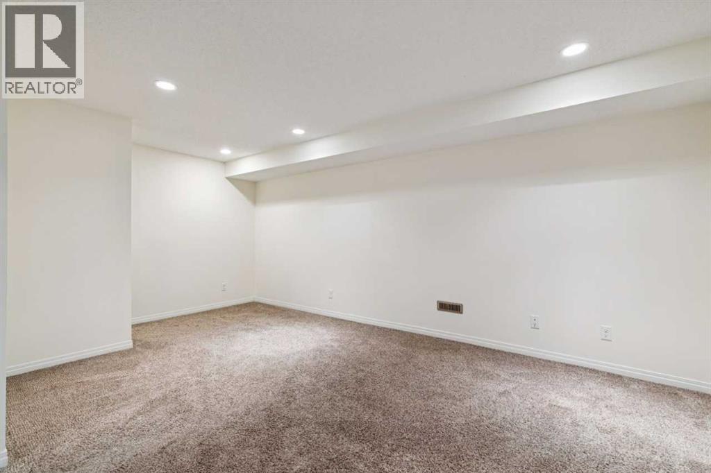 Single Family House for Sale in  Auburn Bay Manor SE Auburn Bay Calgary 