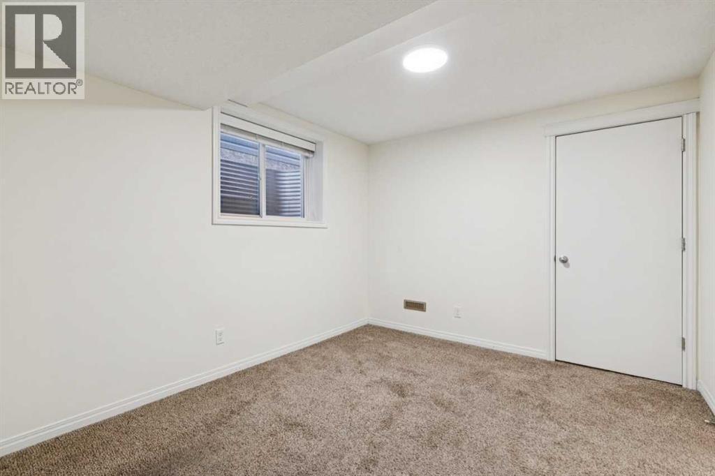 Single Family House for Sale in  Auburn Bay Manor SE Auburn Bay Calgary 