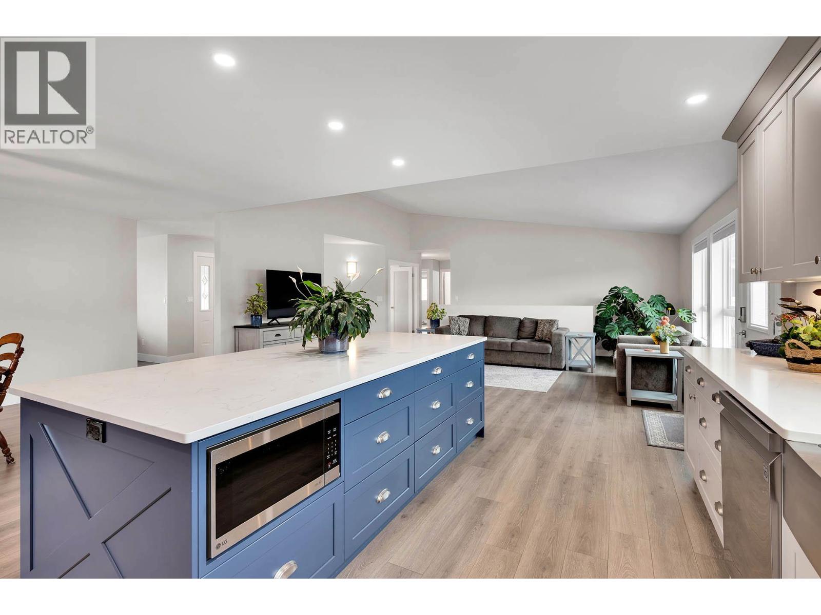 2740 Simms Place, Kamloops