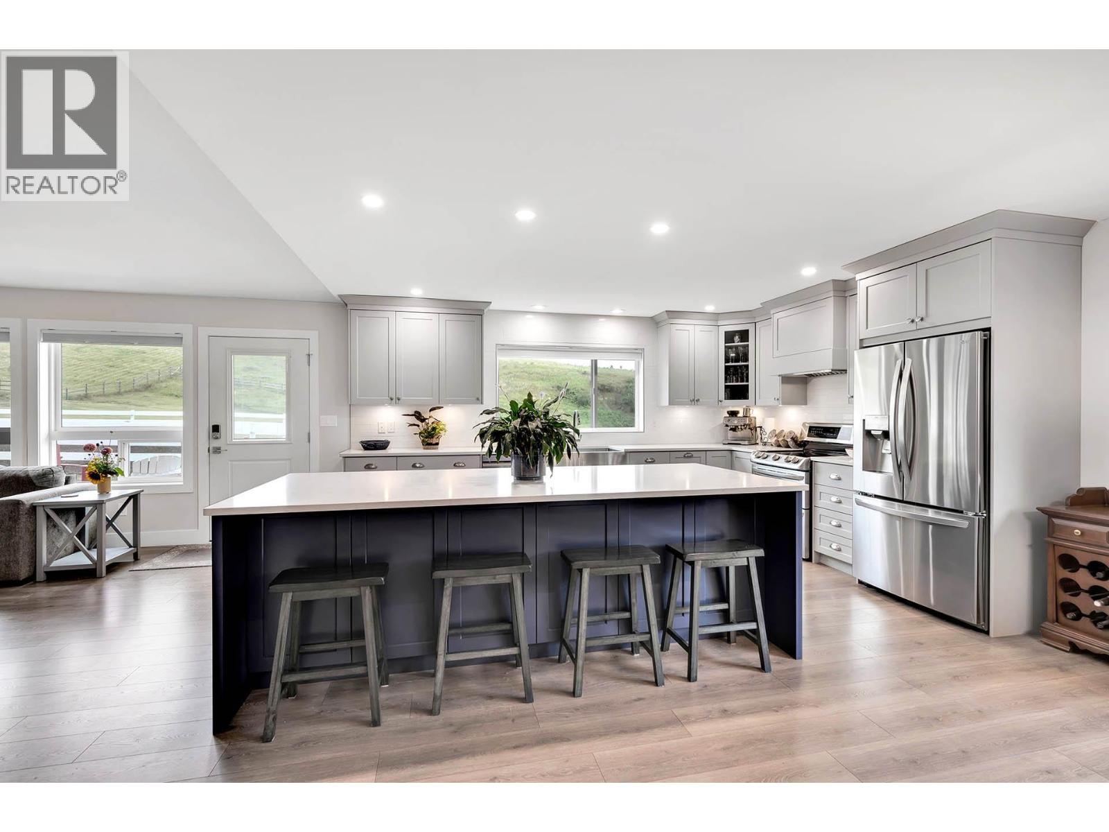 2740 Simms Place, Kamloops