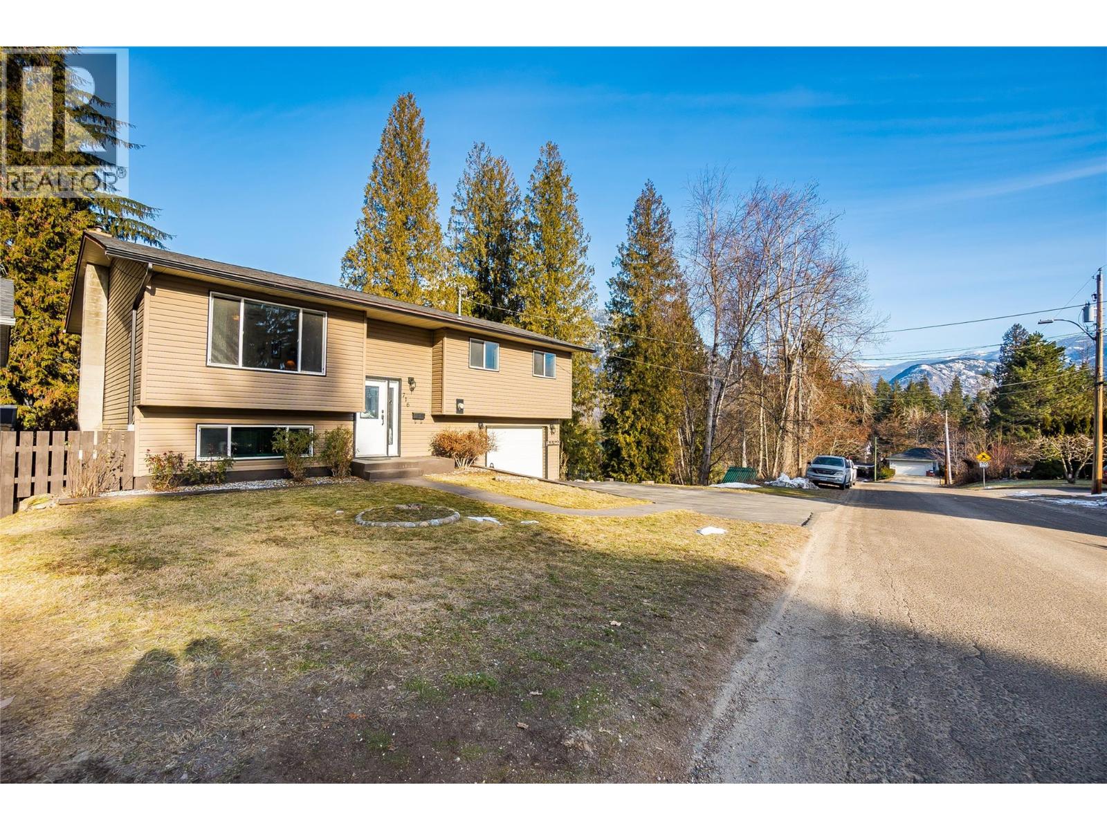 716 Lynnwood Crescent, Castlegar