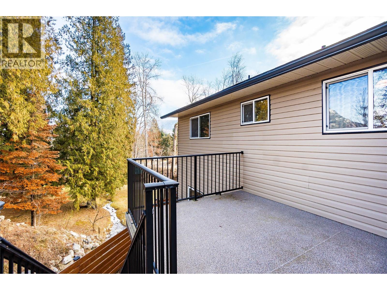 716 Lynnwood Crescent, Castlegar