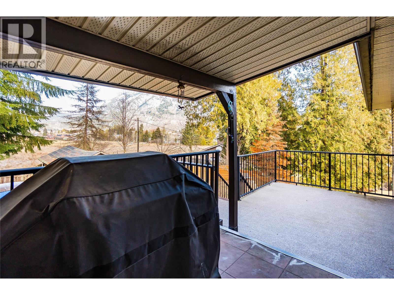 716 Lynnwood Crescent, Castlegar