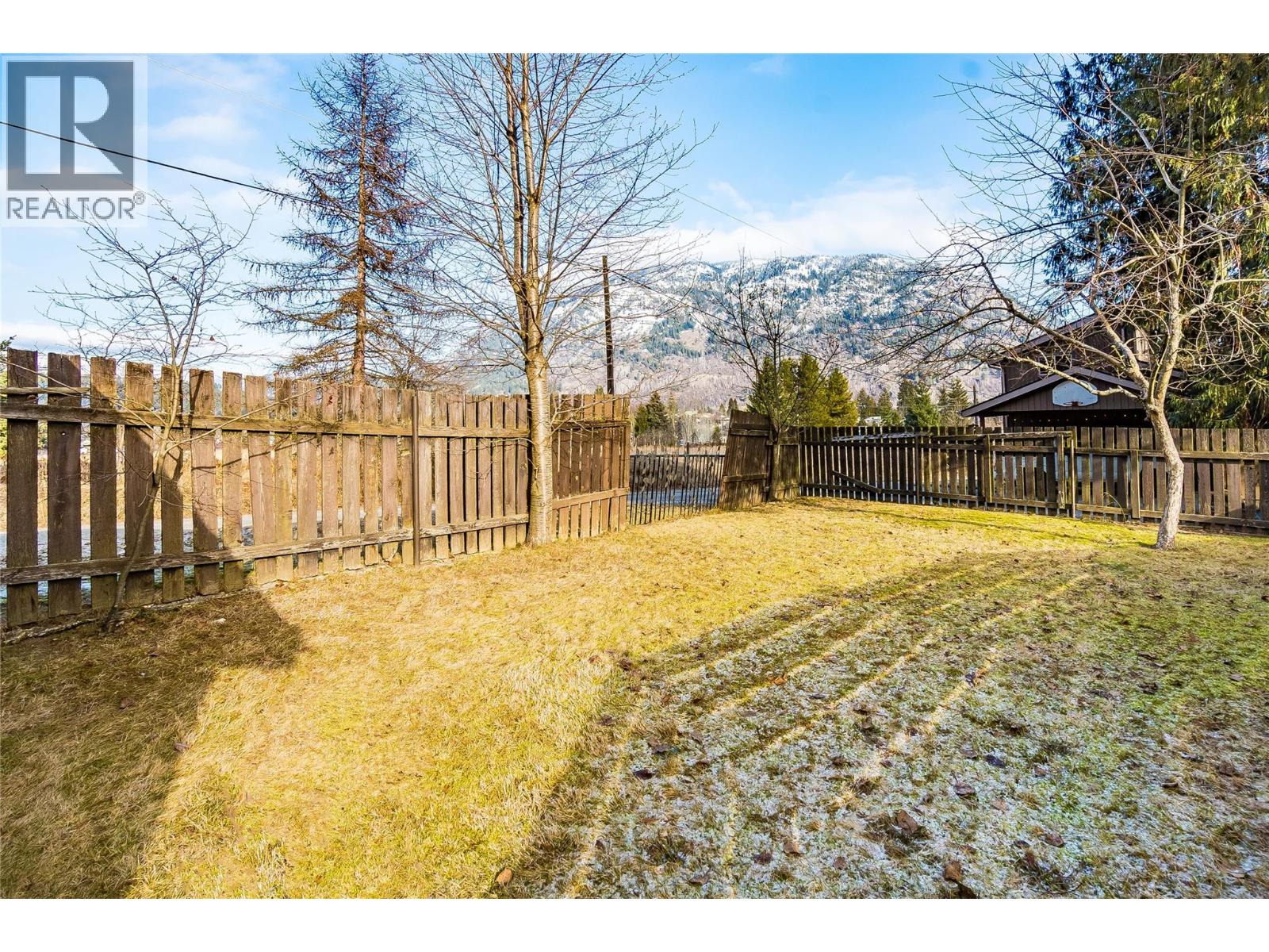 716 Lynnwood Crescent, Castlegar