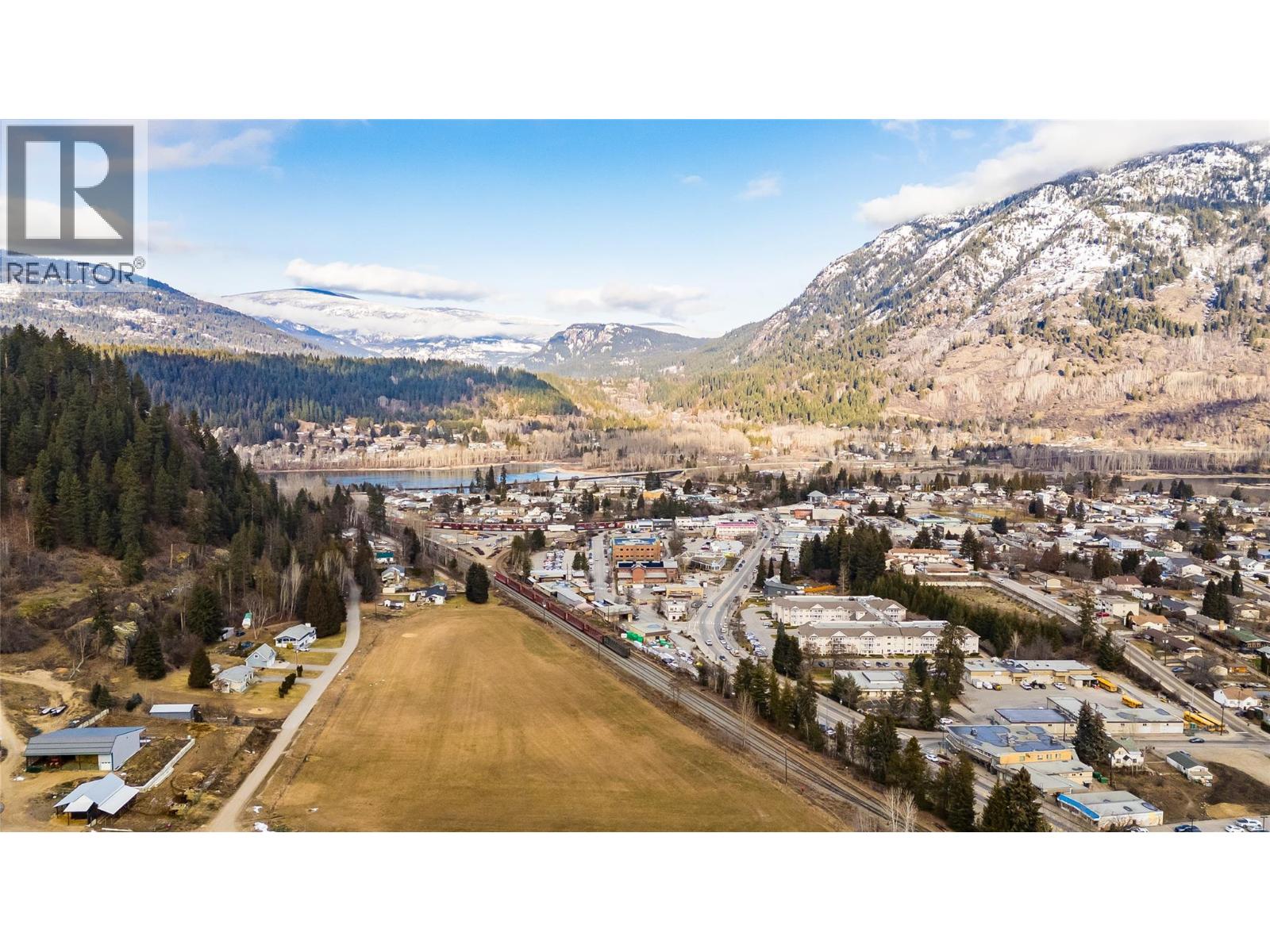 716 Lynnwood Crescent, Castlegar