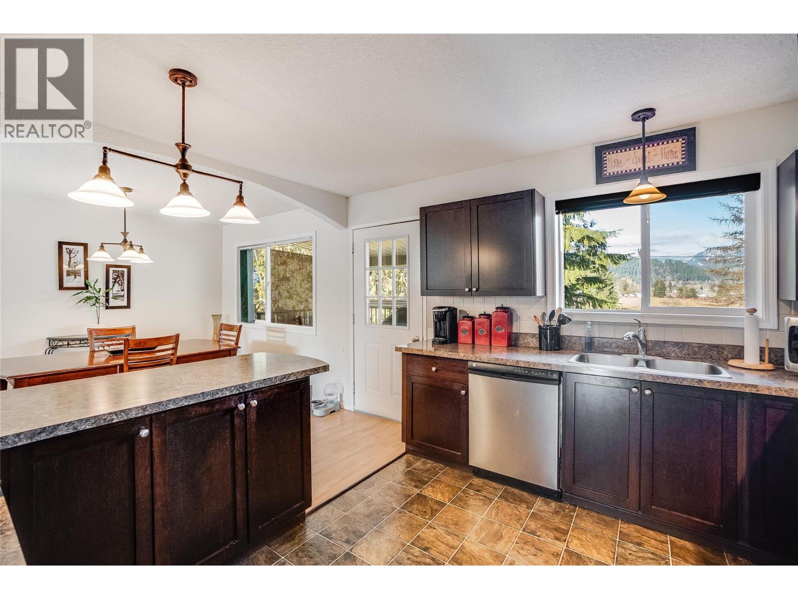 716 Lynnwood Crescent, Castlegar