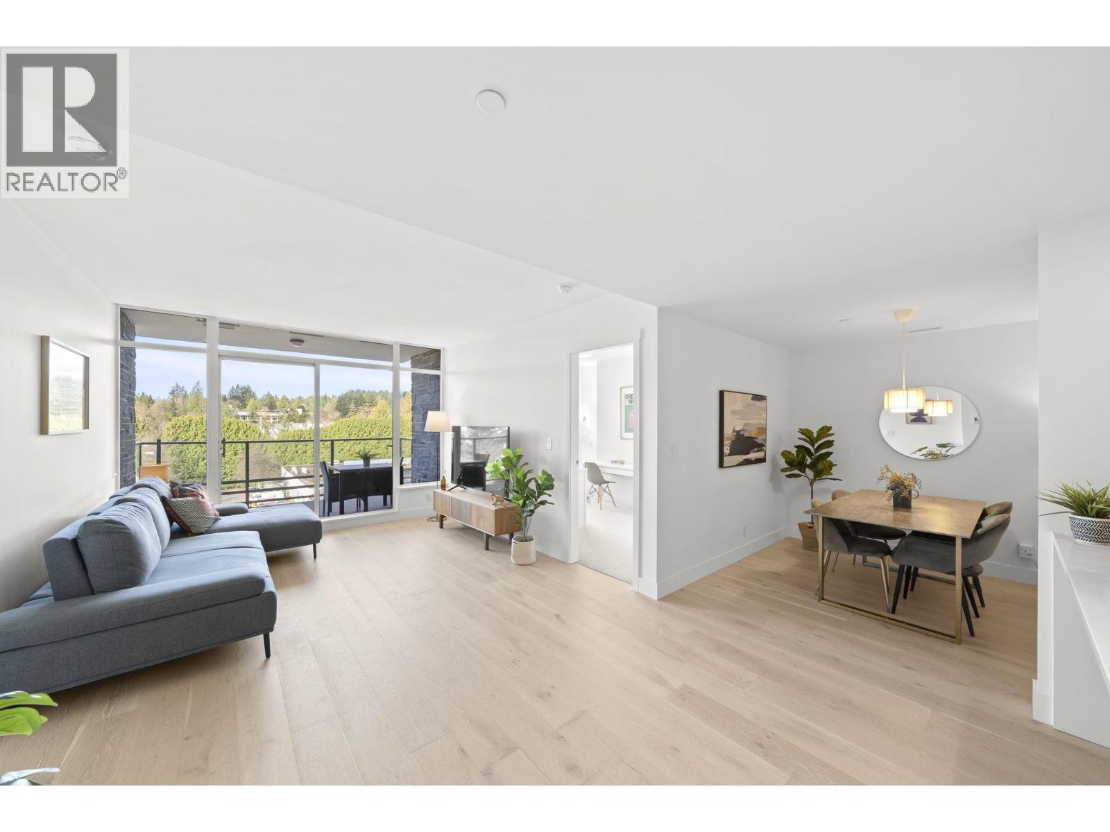 404 1210 E 27TH STREET, North Vancouver