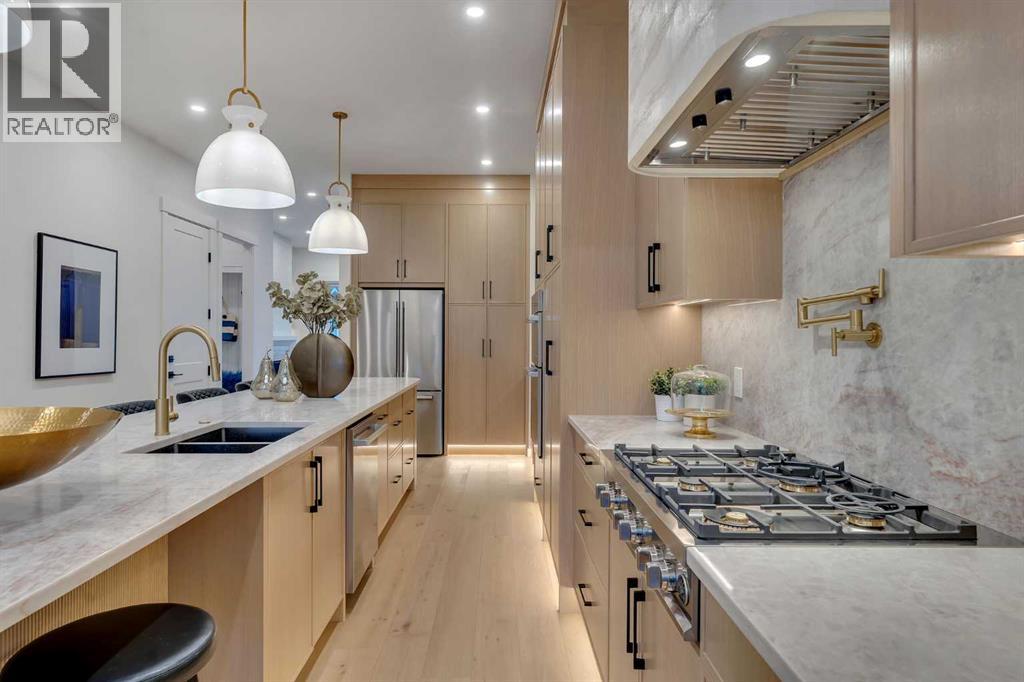 Single Family House for Sale in   Avenue NW Capitol Hill Calgary 