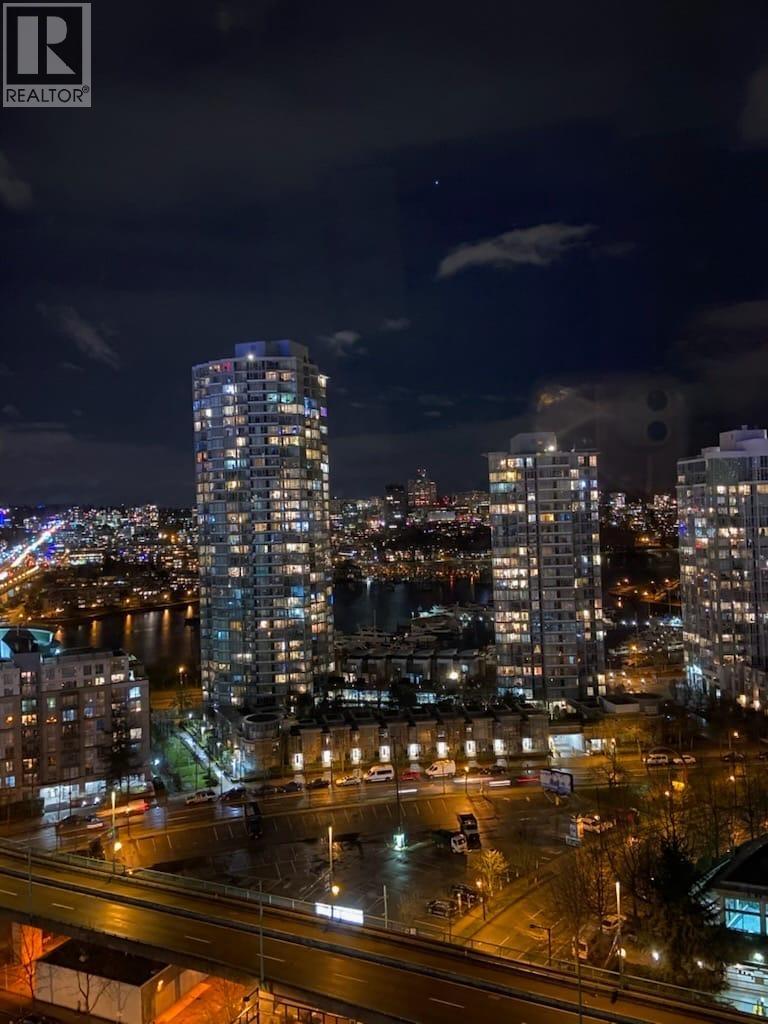 2201 939 EXPO Boulevard - photo 2