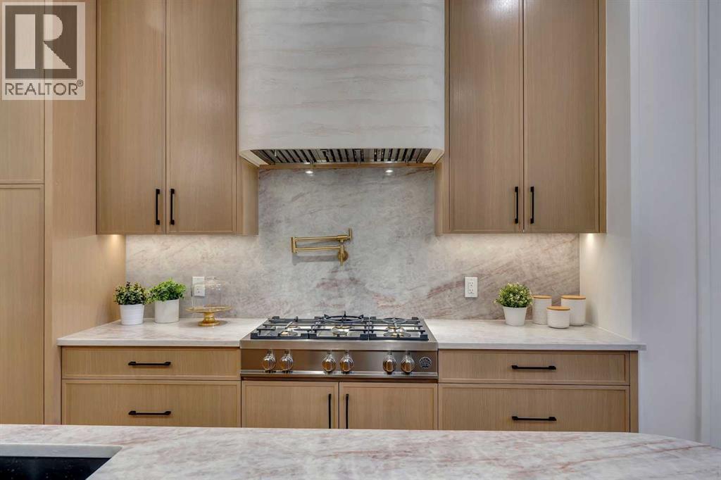 Single Family House for Sale in   Avenue NW Capitol Hill Calgary 