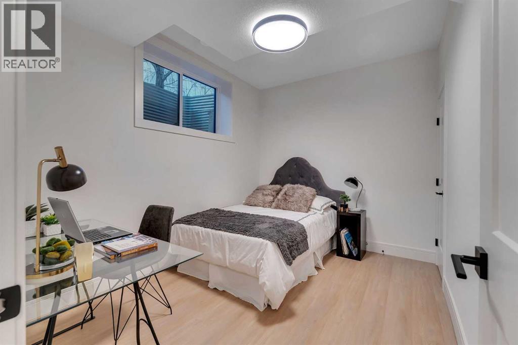 Single Family House for Sale in   Avenue NW Capitol Hill Calgary 