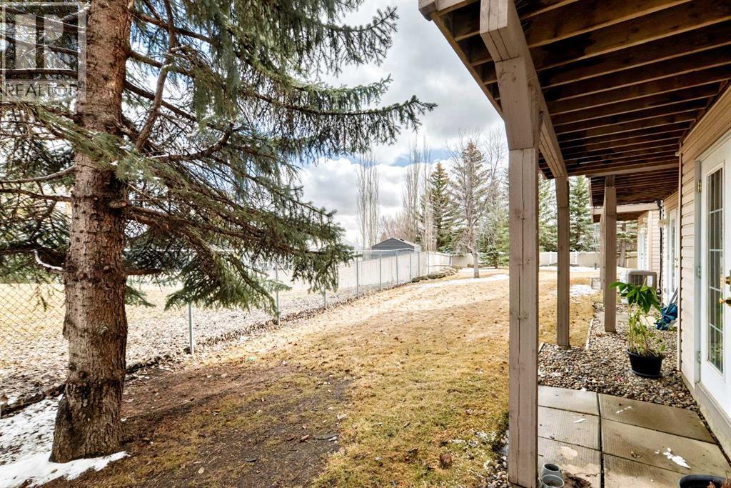 Single Family House 4 Level for Sale in  Country Hills Cove NW Country Hills Calgary 