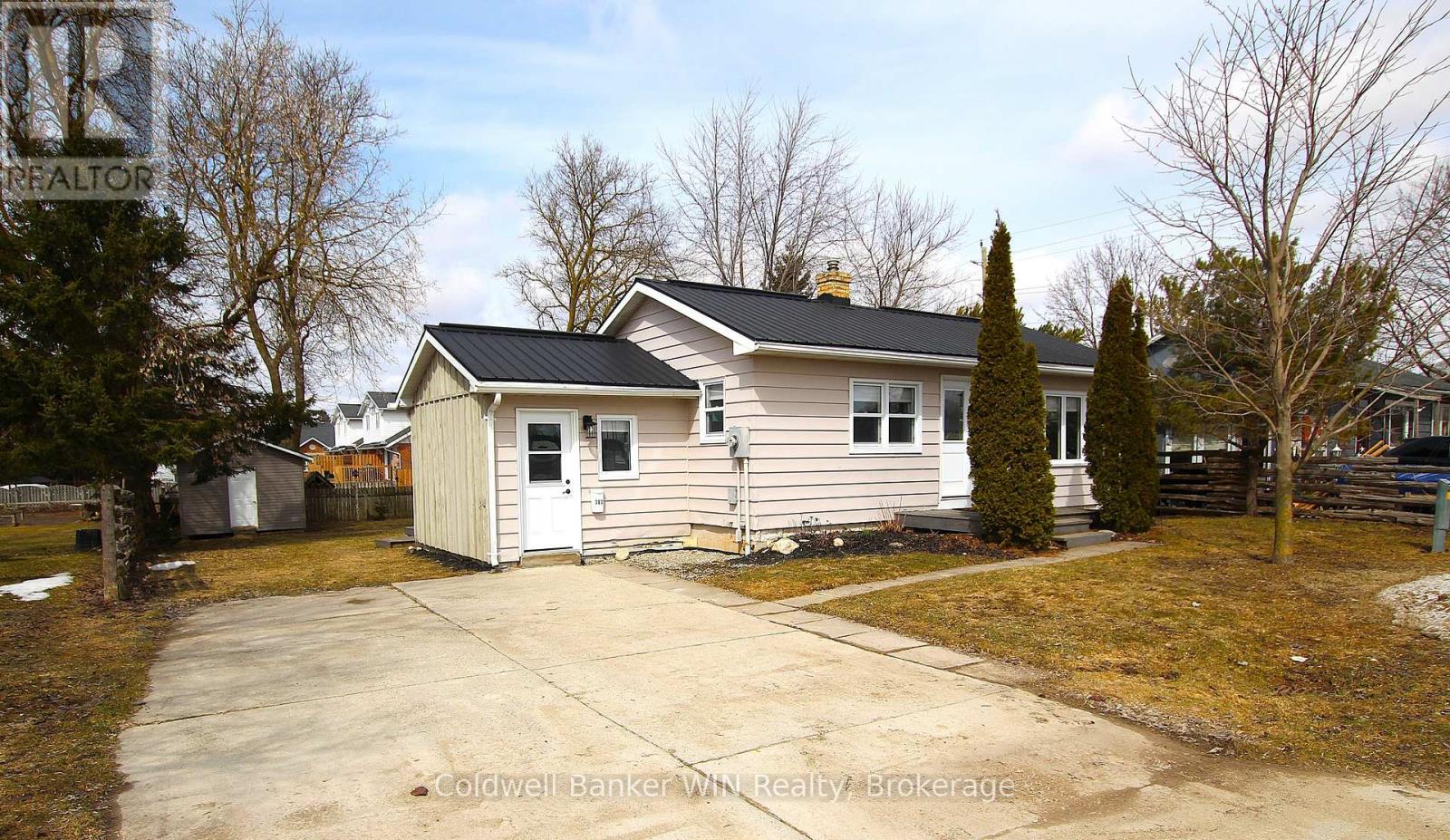 383 WELLINGTON STREET E - 2