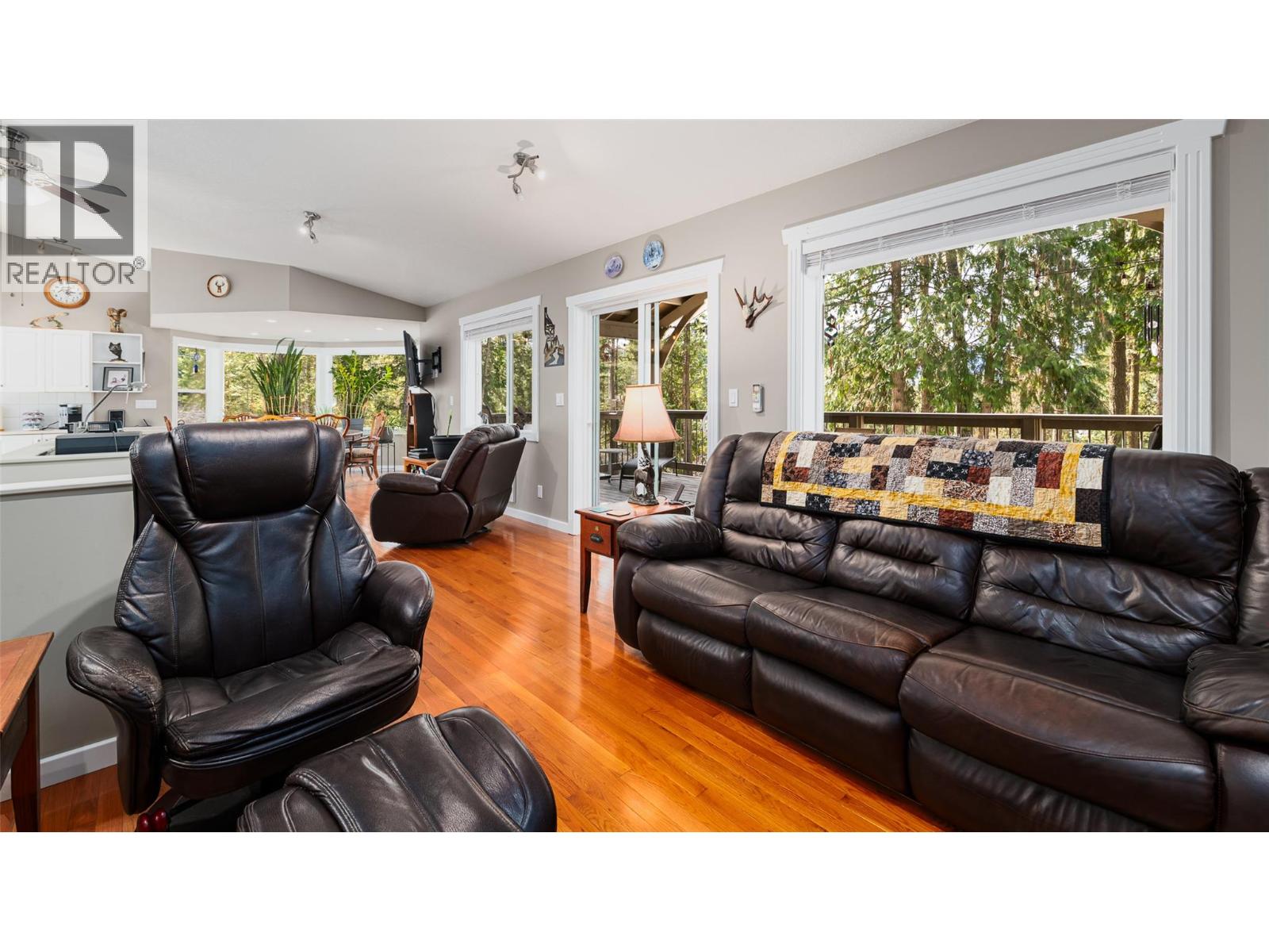 1988 Porthill Road, Lister